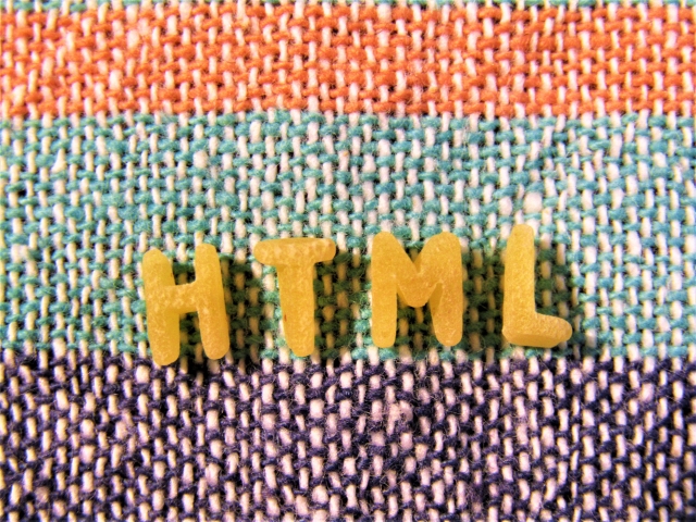 HTML